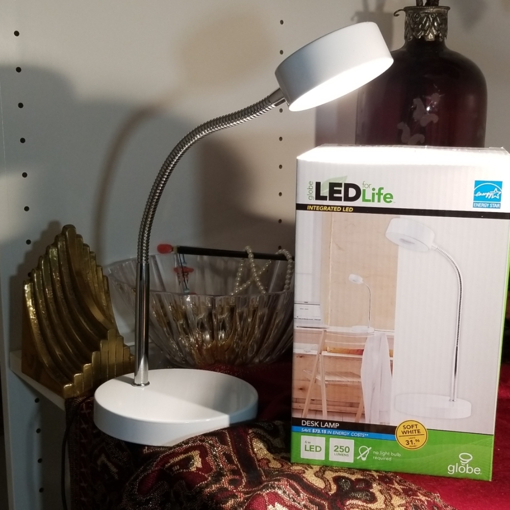 GLOBE White Chrome goose neck desk lamp